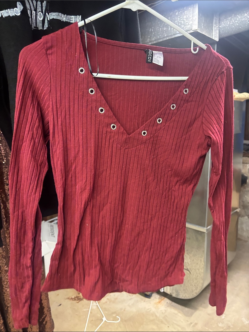H&M Ribbed Long Sleeve V-Neck Top with Eyelet Trim - Red